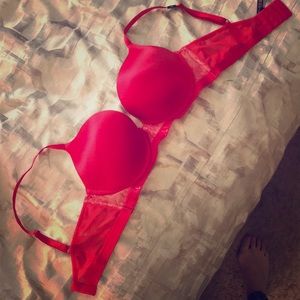 Bombshell Victoria Secret Bra